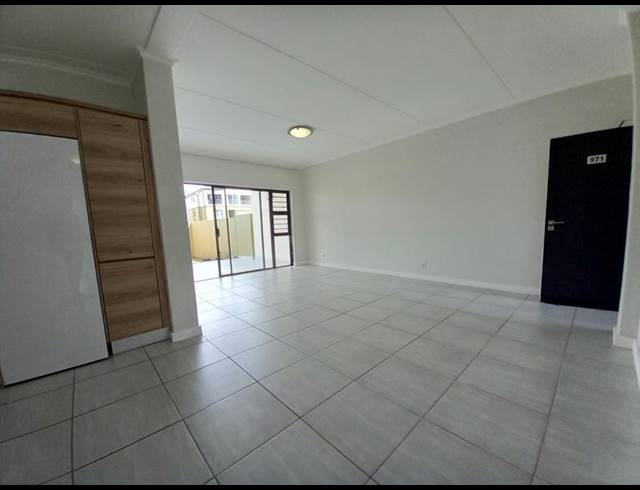 3 BEDROOM APARTMENT FOR SALE IN WATERFALL